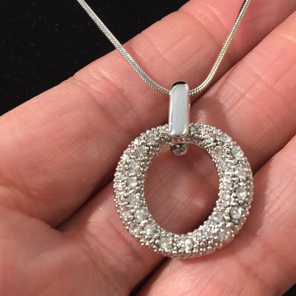 Crystal & Rhinestone “O” Necklace - Picture 1 of 6